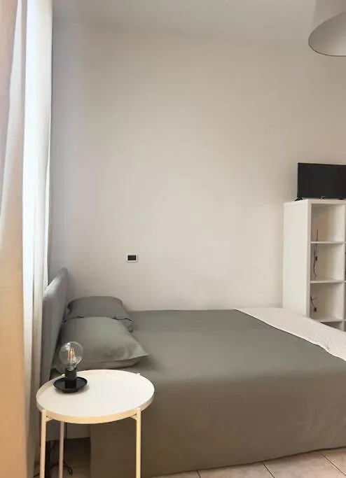 Monolocale Farini Petit Apartamento Parma 0*,