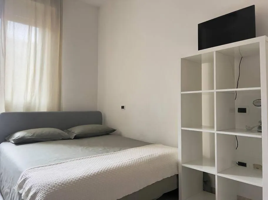 Monolocale Farini Petit Apartment Parma Italy